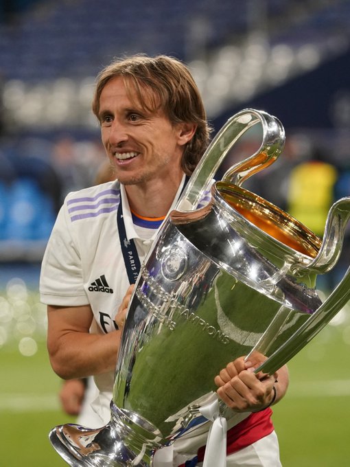 中超官方发2025赛季前四排名走势图：榜首共12次易主