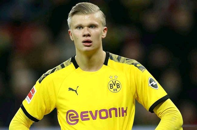 西媒：因提前将C罗替换下场，利雅得胜利主帅遭球迷猛批（西媒：提前换下C罗惹争议，利雅得胜利主帅遭球迷炮轰）