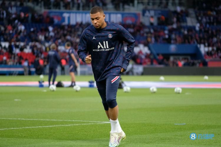 足球亚洲最佳球员候选名单公布，国脚成功入围