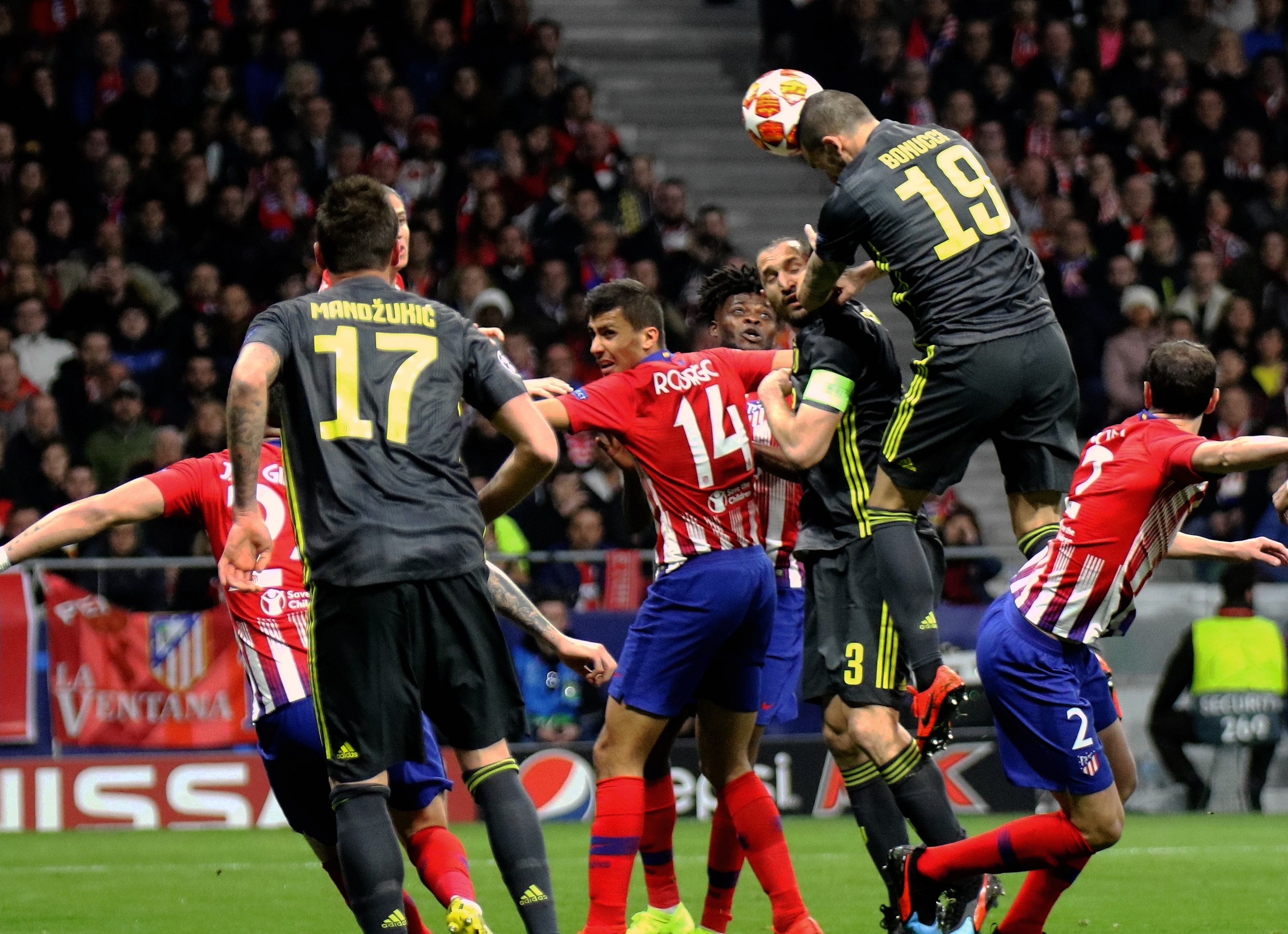 詹姆斯：衷心希望人们没有忘记罗斯，他是个不可思议的竞争者