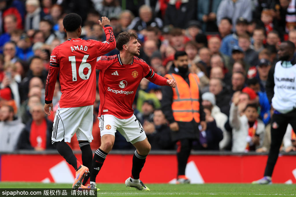 曼联教练席对西汉姆的愤怒反应意味深长