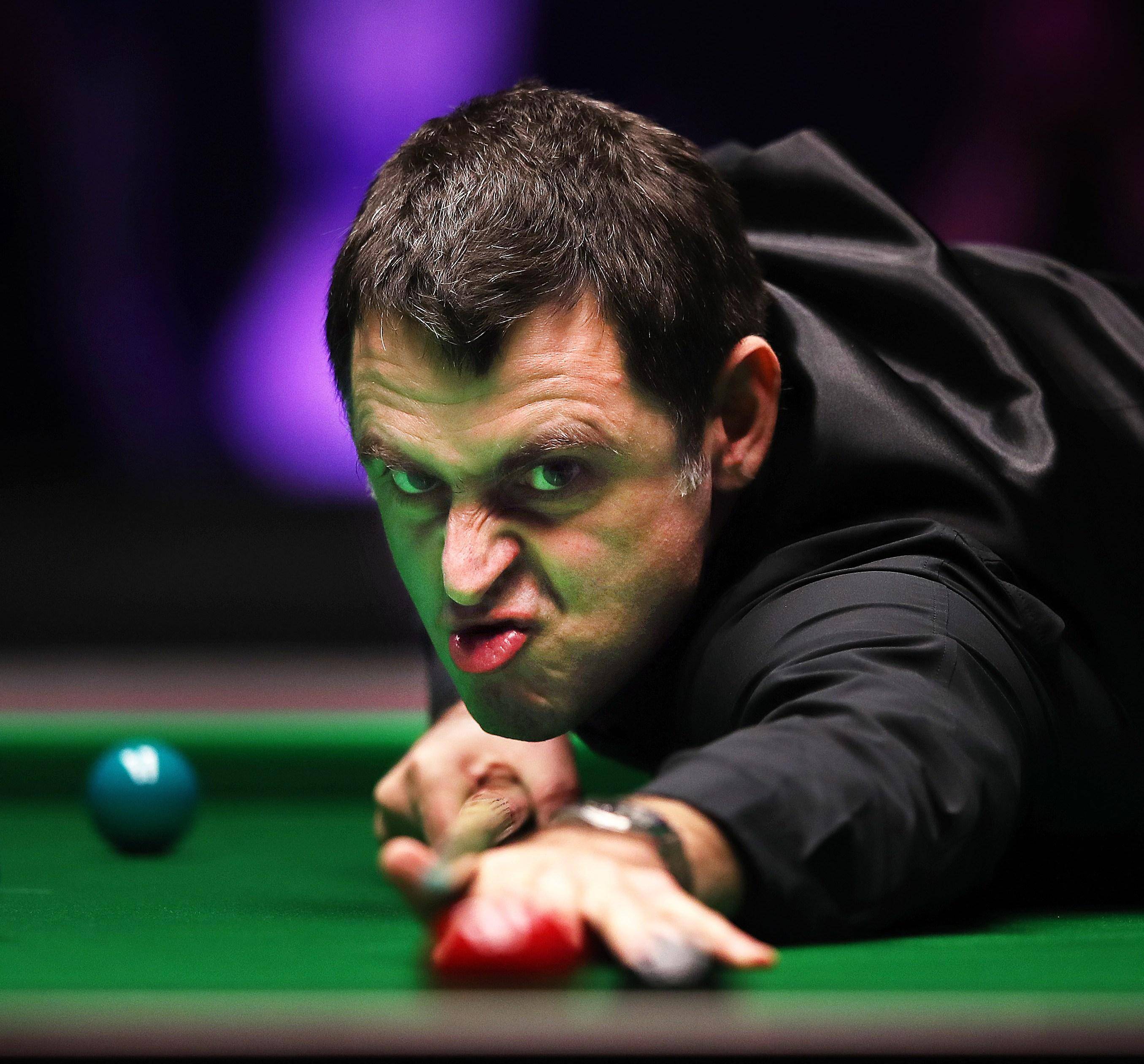 上海申花今年是锻炼新人还是争夺冠军？中超的赛场上，球迷们拭目以待.